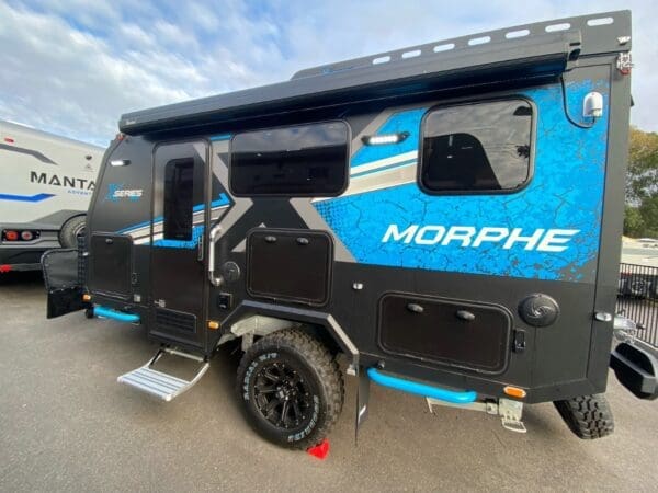  Motorhomes and Camper Trailers