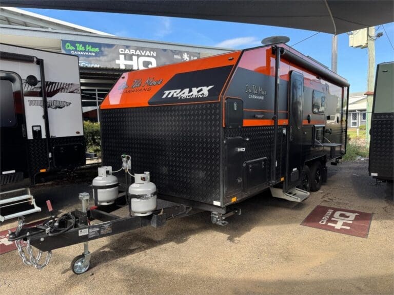 On The Move Caravans Traxx Touring 19'6 Centre Door Family - Caravans
