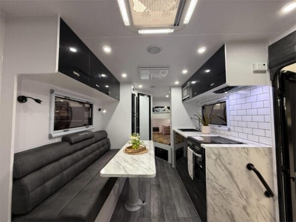  Motorhomes and Camper Trailers