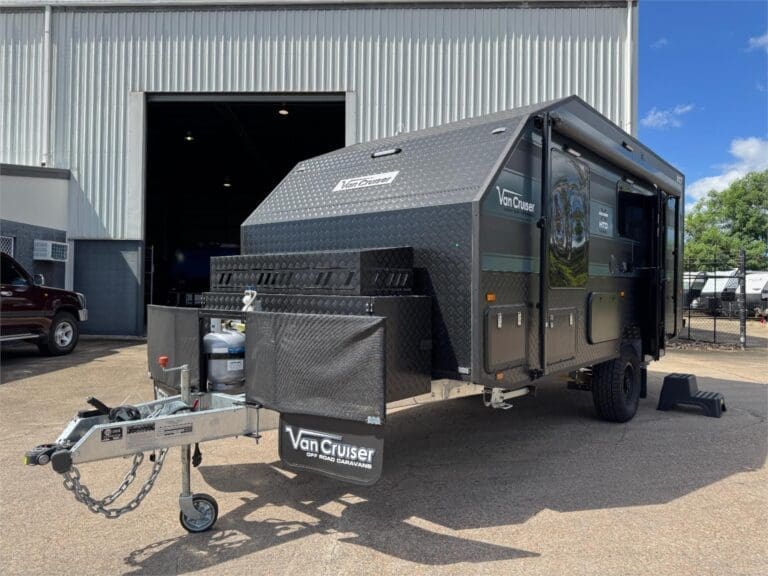 Van Cruiser Caravans X Machine HTO Grande - Caravans