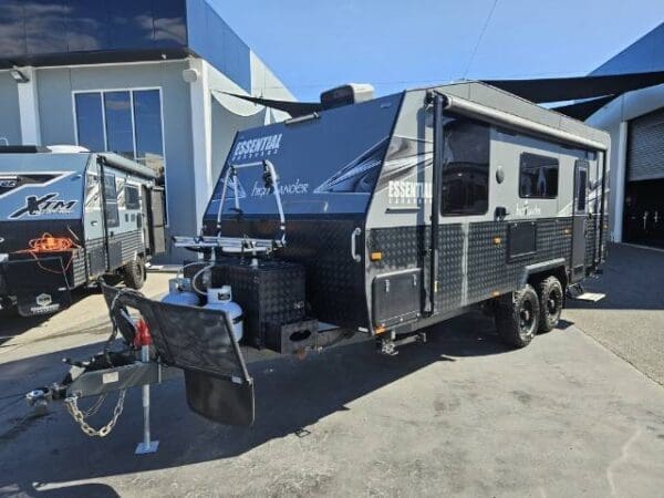 ESSENTIAL HIGHLANDER 20.6 - Caravans