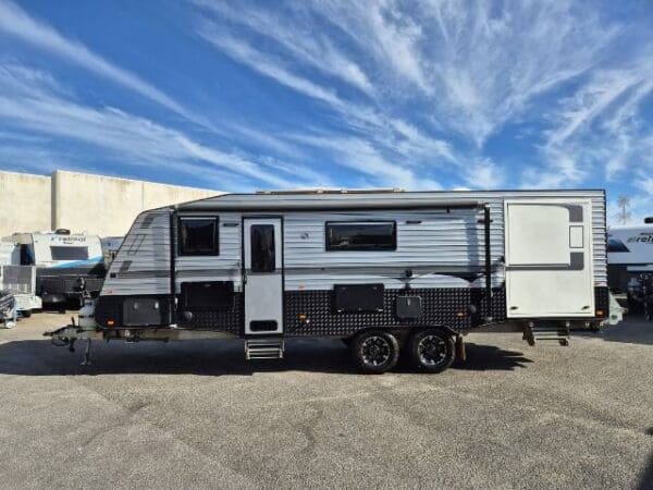  Motorhomes and Camper Trailers
