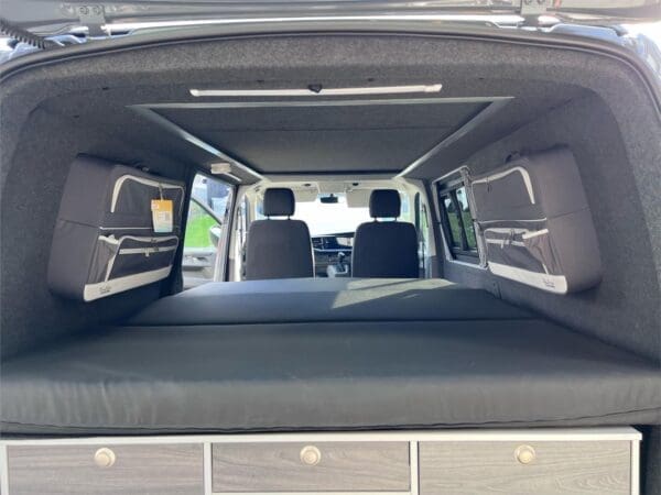  Motorhomes and Camper Trailers
