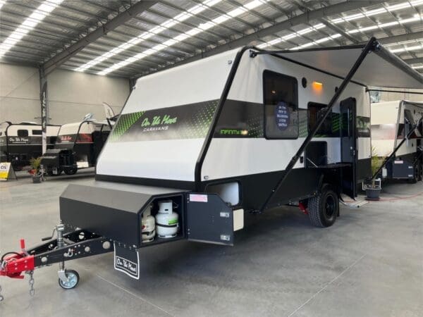 On The Move Caravans Infinity 5.5 - Caravans