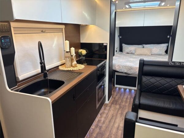  Motorhomes and Camper Trailers