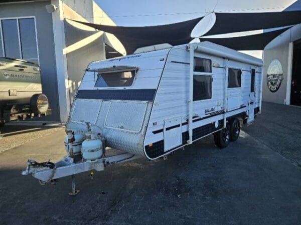 SUPREME EXECUTIVE - Caravans