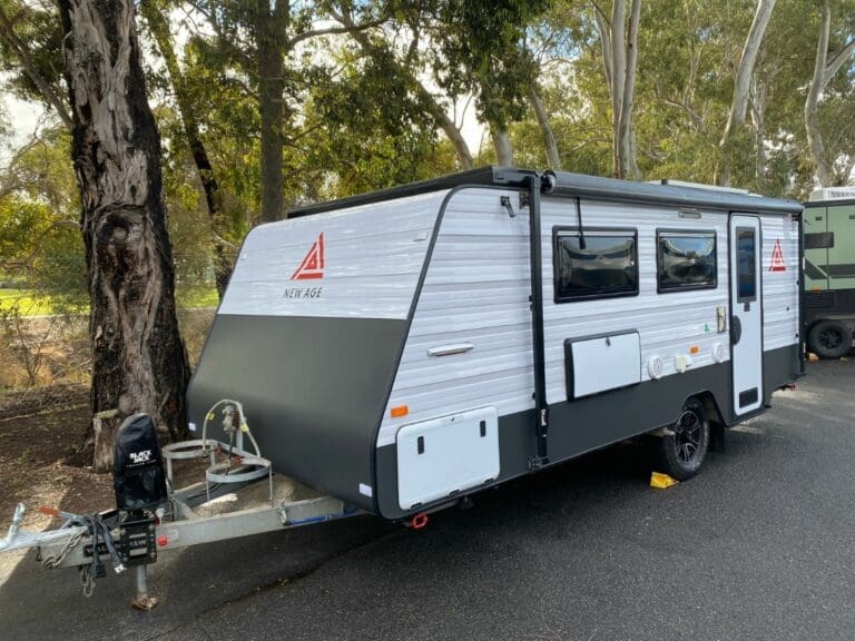 NEW AGE ROAD OWL - Caravans
