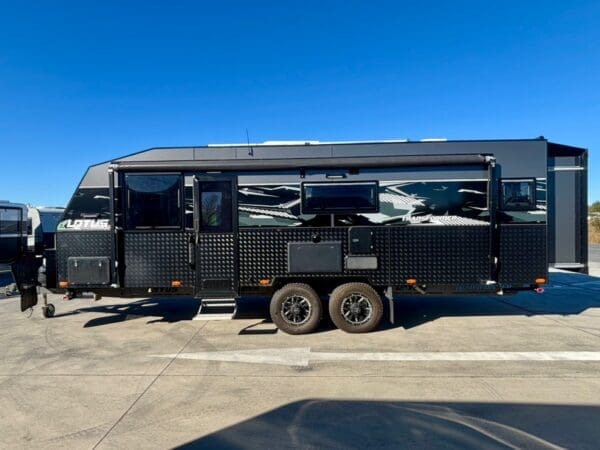  Motorhomes and Camper Trailers