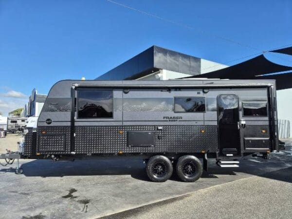  Motorhomes and Camper Trailers