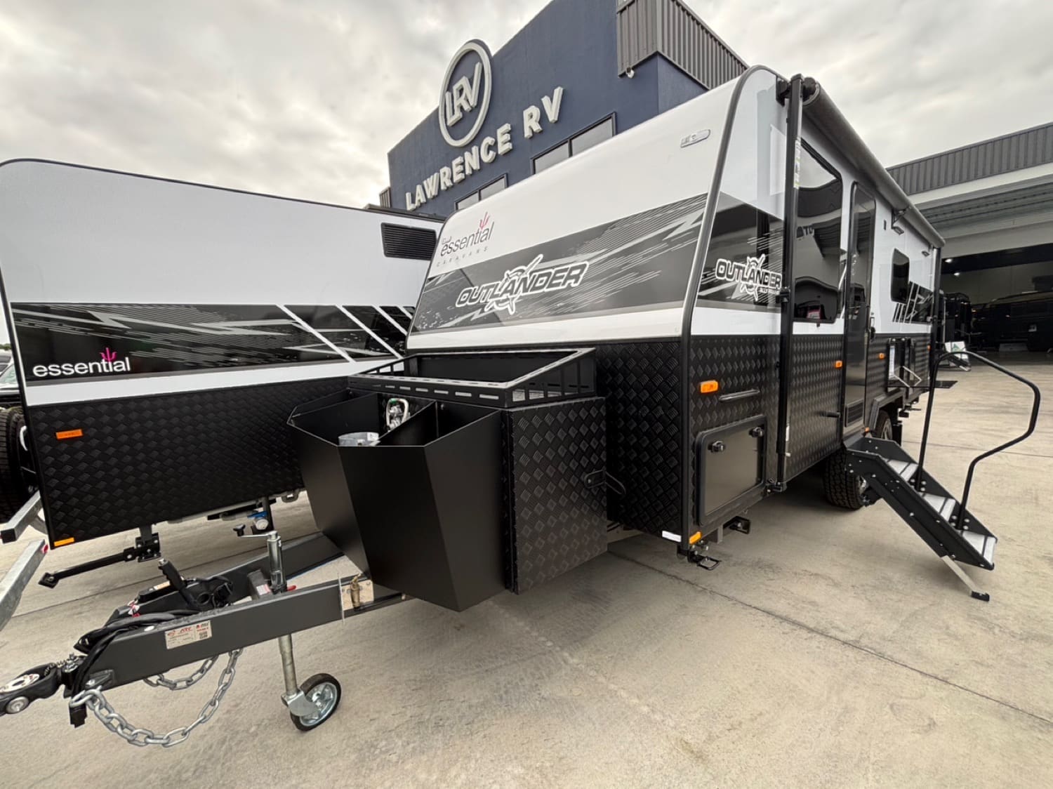 ESSENTIAL CARAVANS OUTLANDER - Caravans