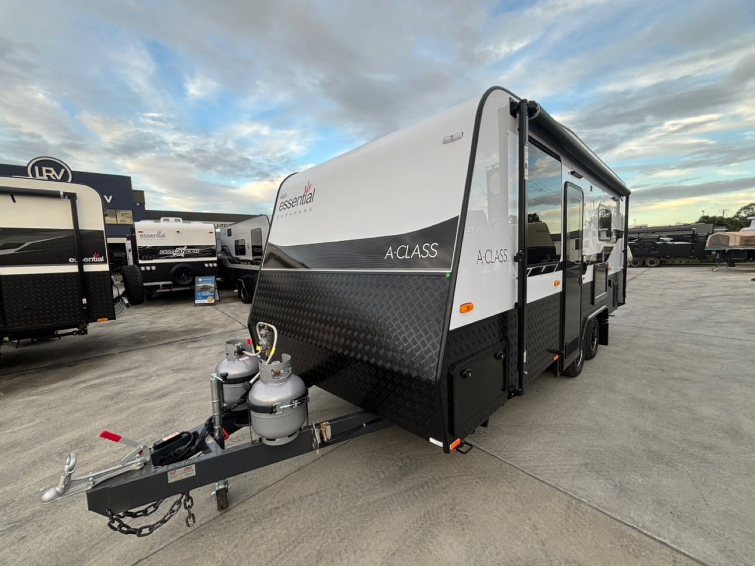 ESSENTIAL CARAVANS A-CLASS - Caravans
