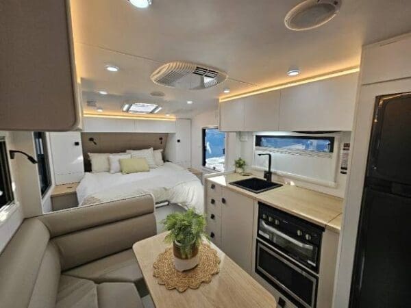  Motorhomes and Camper Trailers