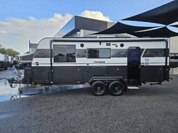  Motorhomes and Camper Trailers