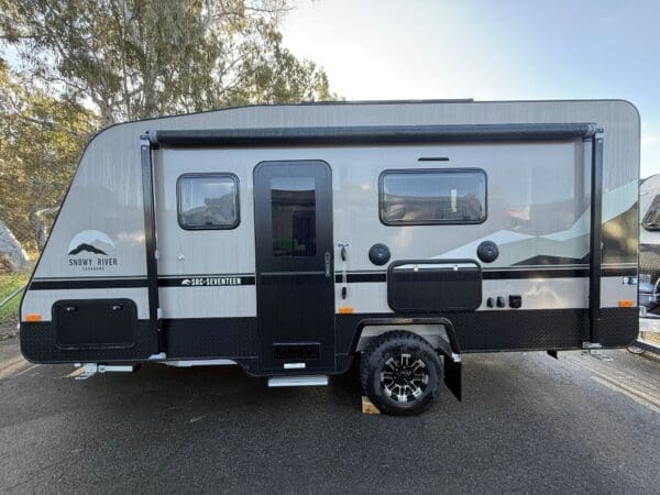 SNOWY RIVER SRC17 - Caravans
