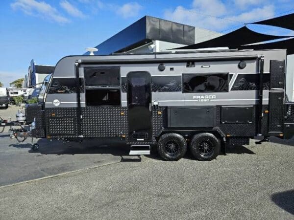  Motorhomes and Camper Trailers
