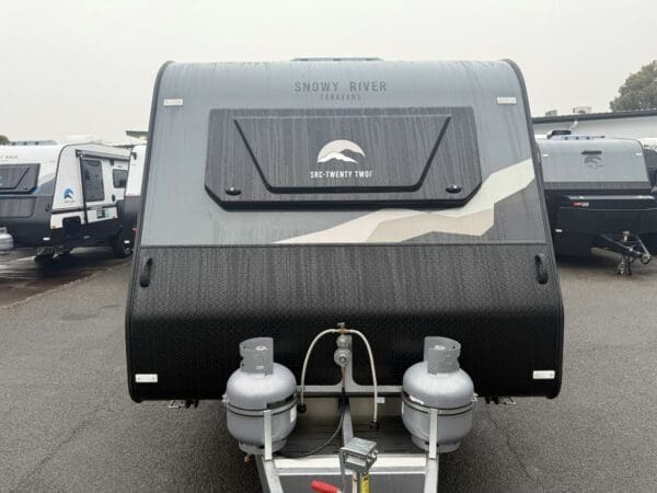  Motorhomes and Camper Trailers