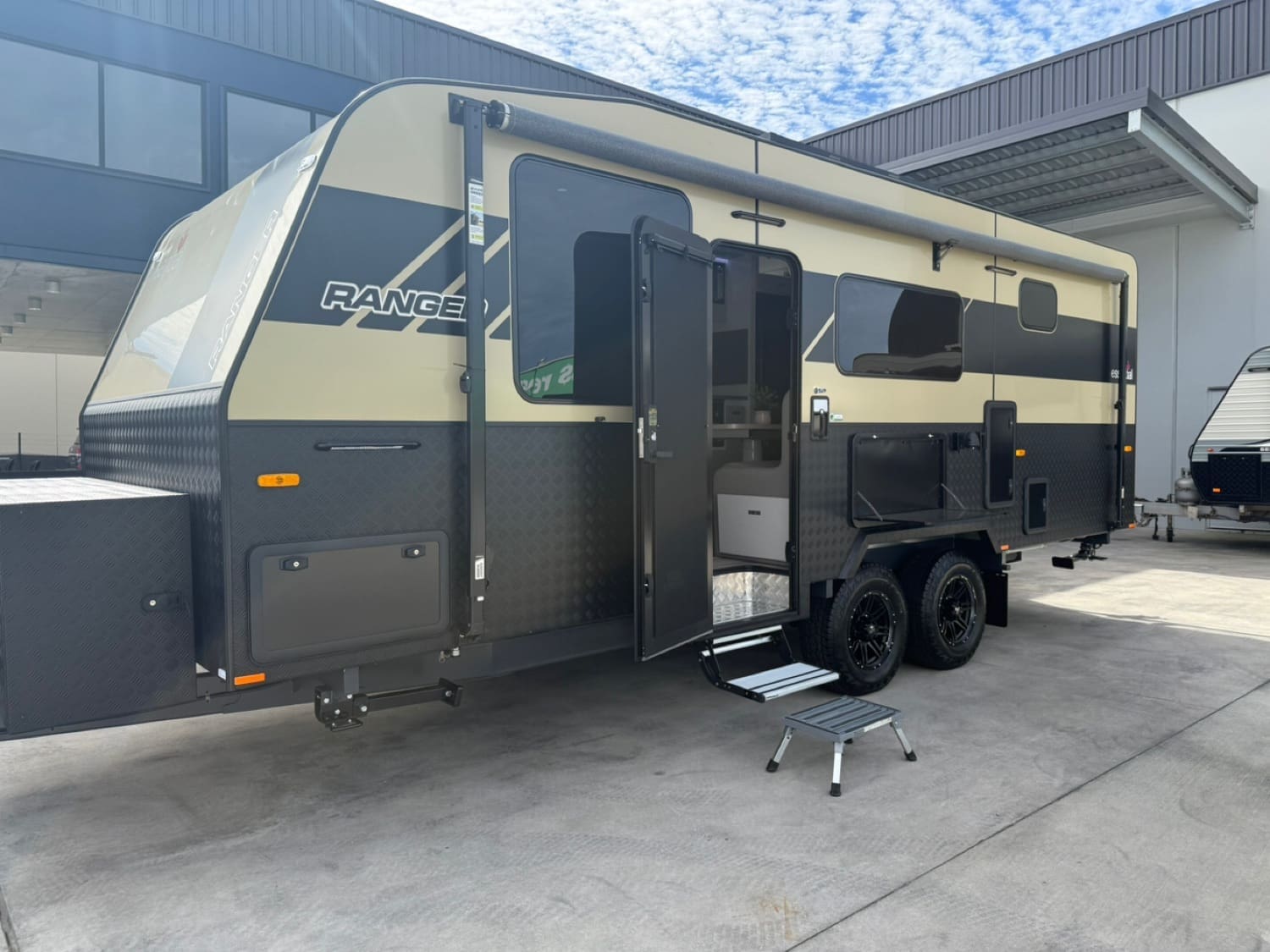 ESSENTIAL CARAVANS RANGER - Caravans