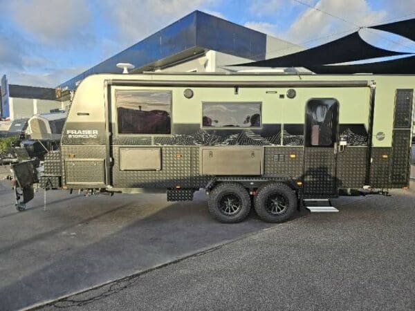  Motorhomes and Camper Trailers