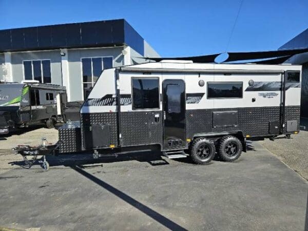  Motorhomes and Camper Trailers