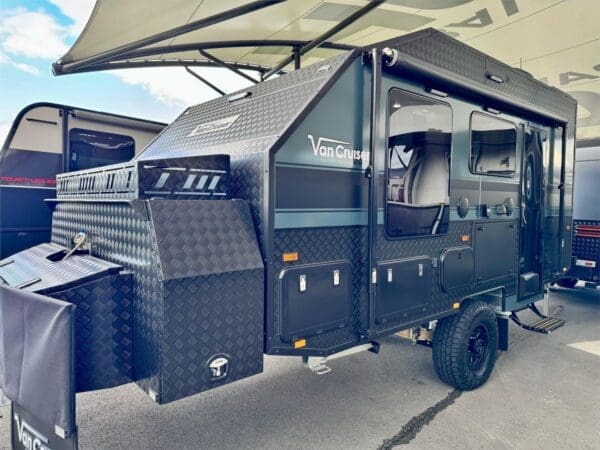 Van Cruiser Caravans OUTLAW HTO - Caravans